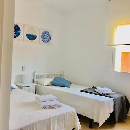 Resplandeciente Apto Cerca De La Playa En By Batuecas Apartamento *